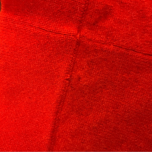 Nieman Marcus Cashmere 2 piece lounge set. Size L - Picture 10 of 10